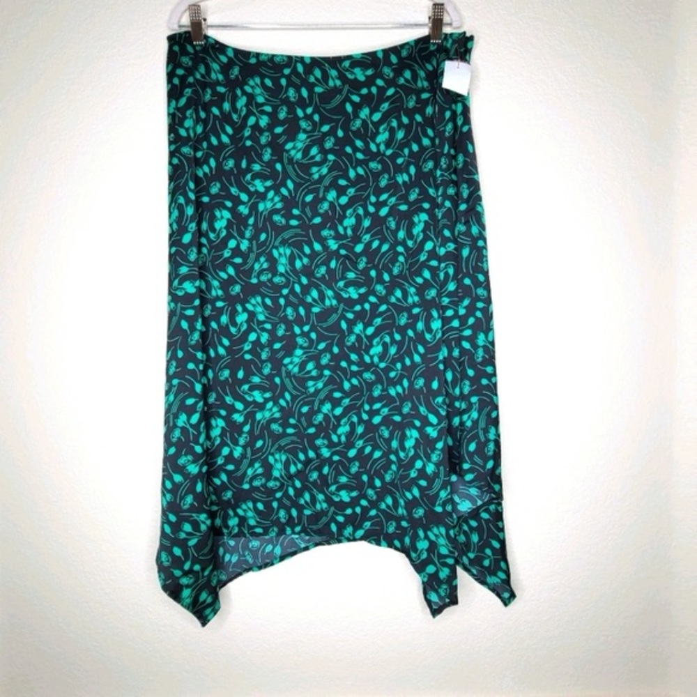 Who what wear black and green floral skirt size 8